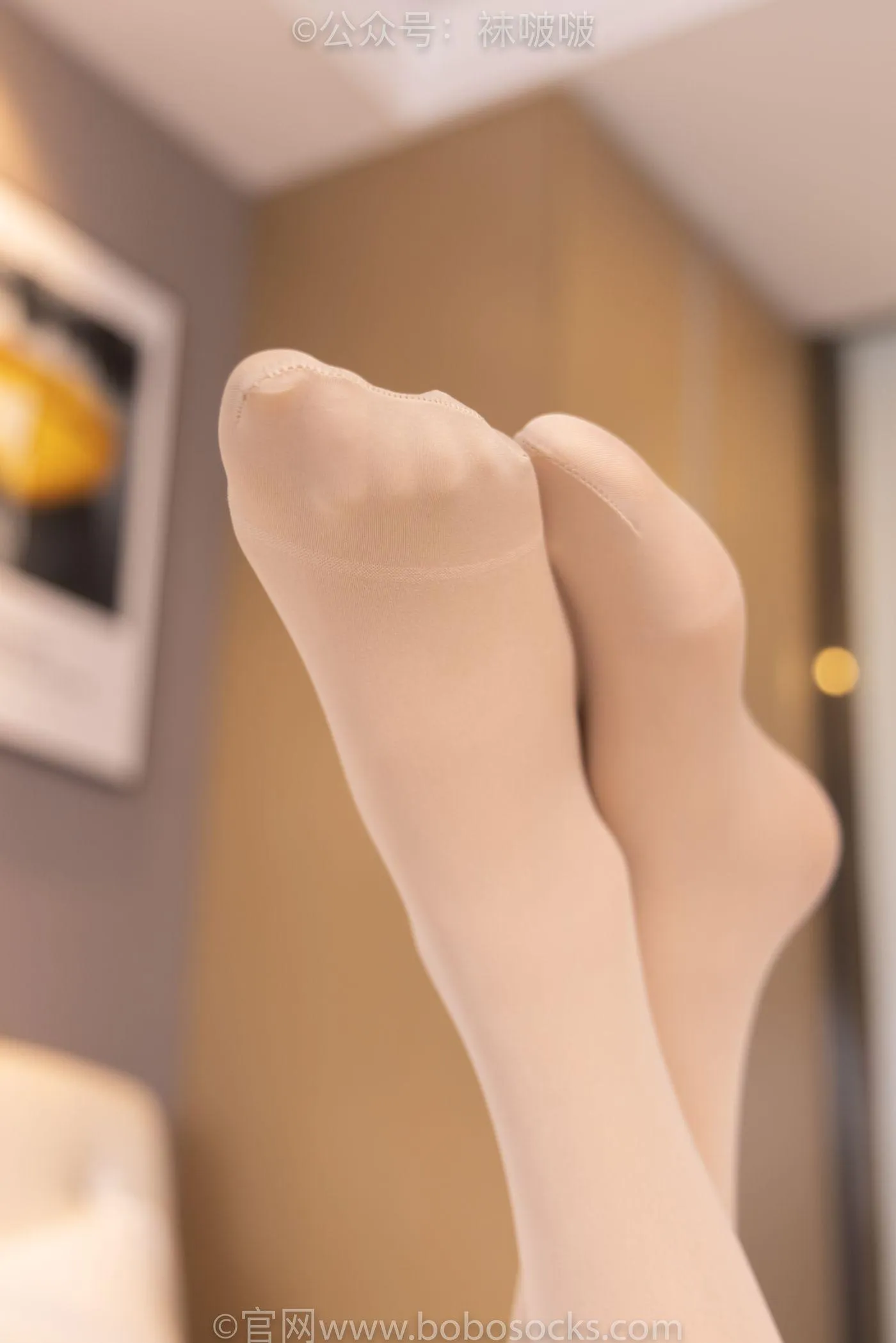[BoBoSocks袜啵啵]NO.072 小甜豆-两双长靴、厚黑丝、厚肉丝 [144P]插图5